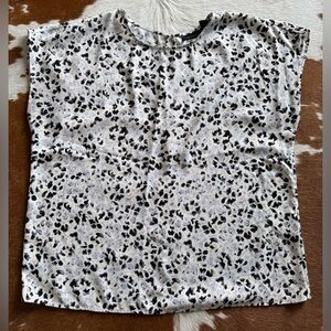 Halogen Black and White Spotted Short Sleeve Top